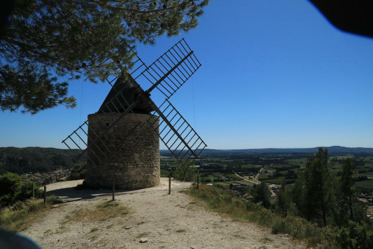 Les lavandes de Sèverine Boulbon Esterno foto